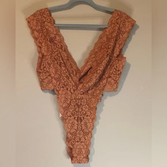 Free People x We Are HAH Cut To The Chase Bodysuit in Brown Sugar NWT Size Large - Picture 2 of 11